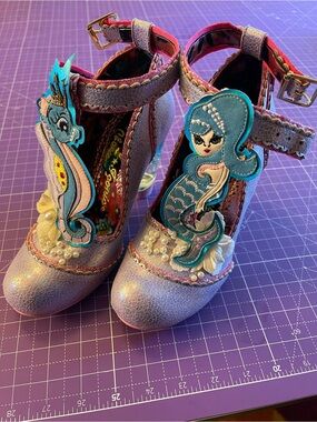 READ Description Irregular Choice Size 38 Mermaid And Seahorse Perspex Heels